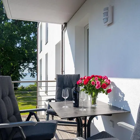 Nause-fewo Buchenfreund Mit Und Freizeit * Sassnitz