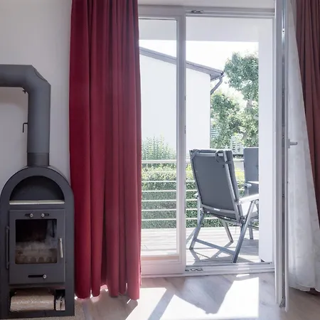 Nause-fewo Buchenfreund Mit Und Freizeit Villa Sassnitz