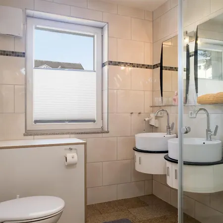 Apartman Nause-fewo Buchenfreund Mit Und Freizeit Sassnitz